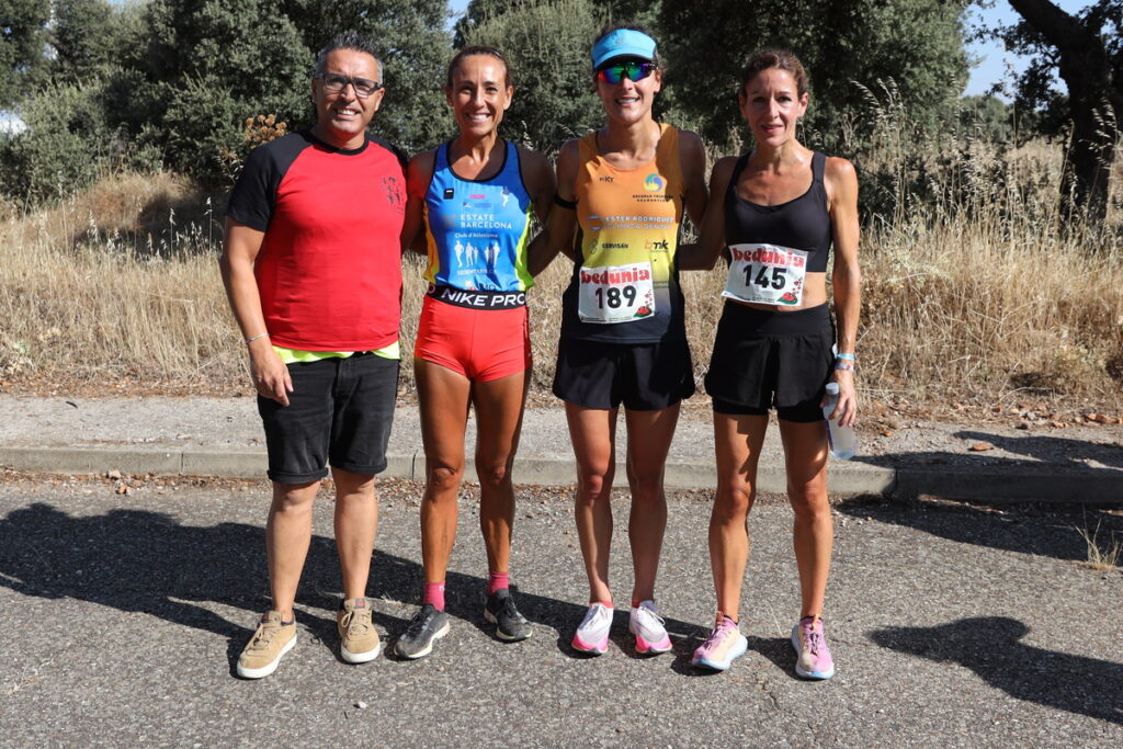 Espectacular estreno del I Cross Urbanizaciones La Rad (Galindo y Perahuy)