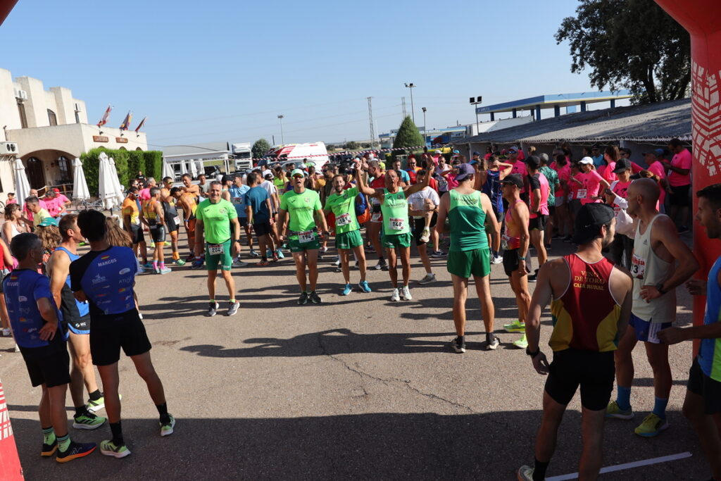 Espectacular estreno del I Cross Urbanizaciones La Rad (Galindo y Perahuy)