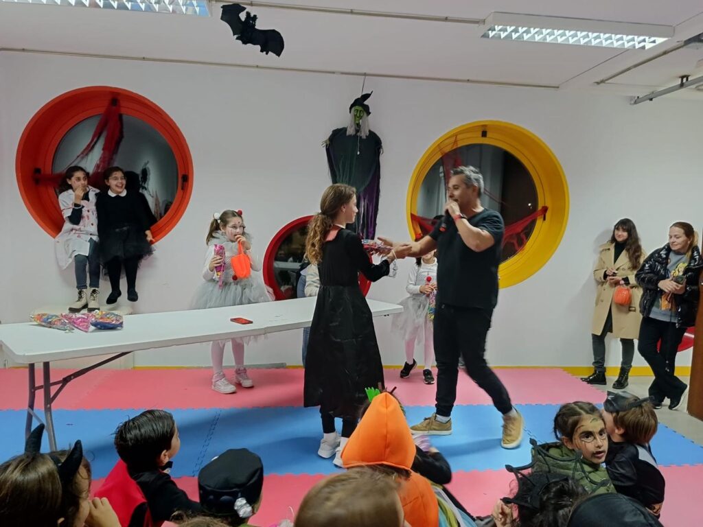 Gran éxito en la Fiesta de Halloween en Galindo y Perahuy: Magia, diversión y tradición