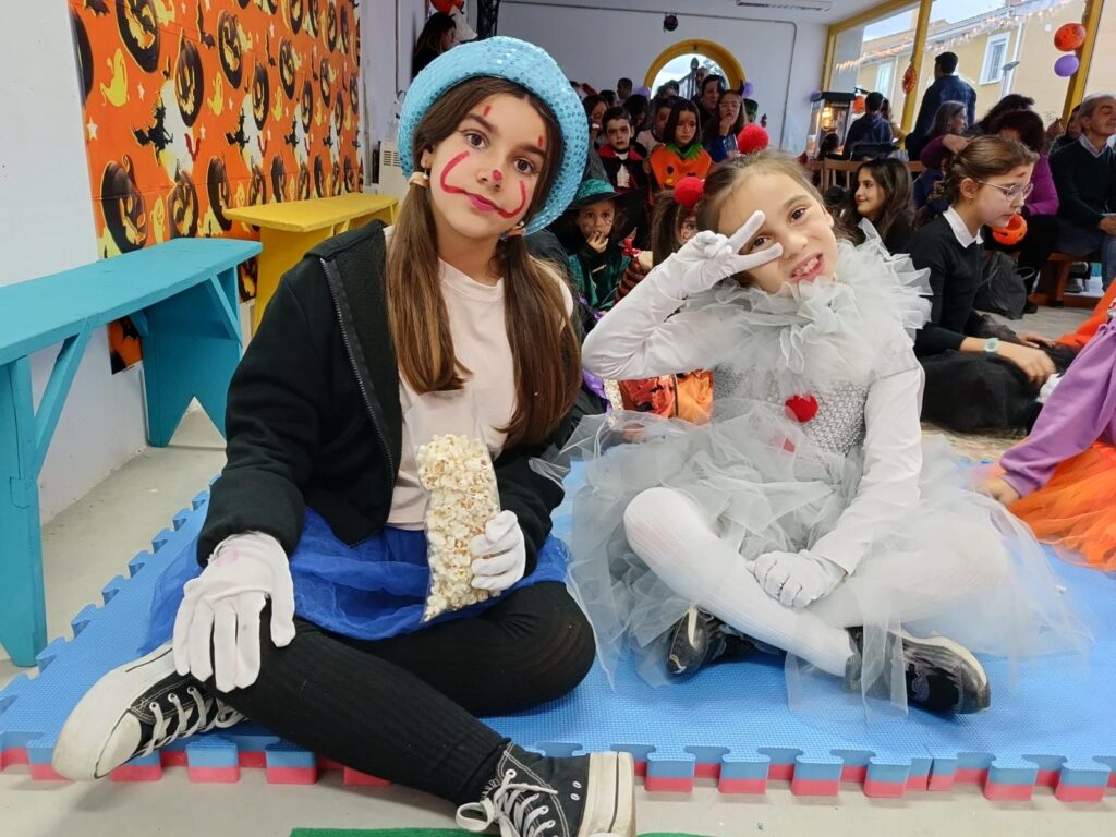 Gran éxito en la Fiesta de Halloween en Galindo y Perahuy: Magia, diversión y tradición