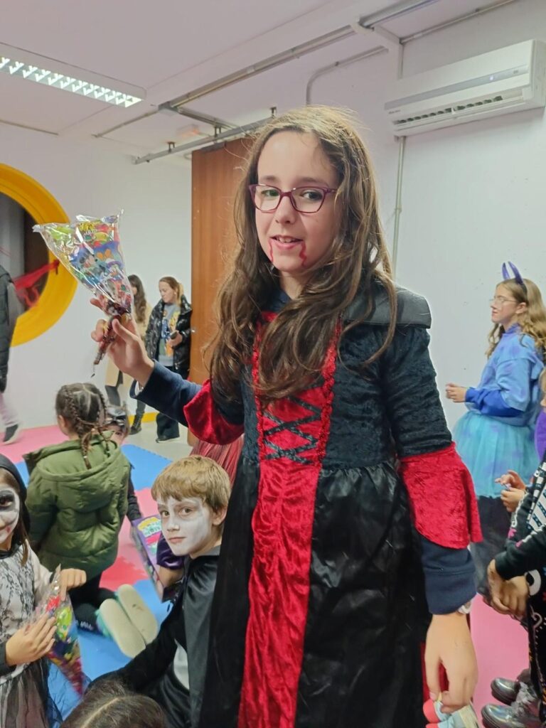 Gran éxito en la Fiesta de Halloween en Galindo y Perahuy: Magia, diversión y tradición