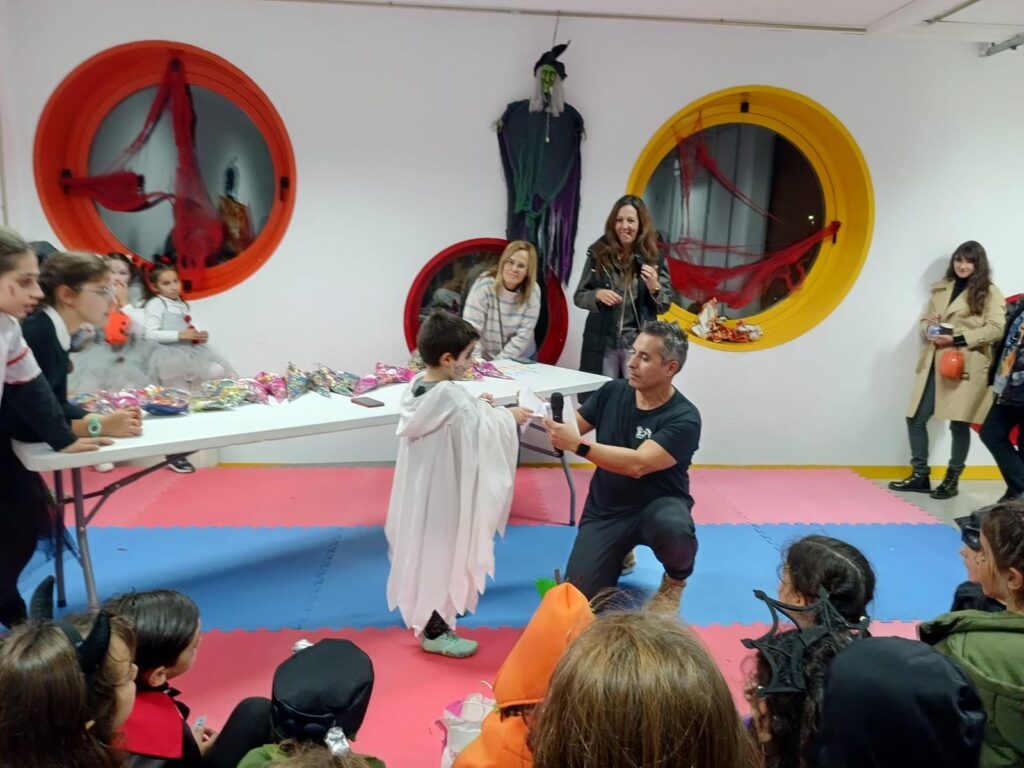 Gran éxito en la Fiesta de Halloween en Galindo y Perahuy: Magia, diversión y tradición