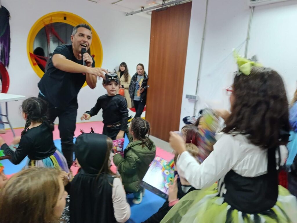 Gran éxito en la Fiesta de Halloween en Galindo y Perahuy: Magia, diversión y tradición