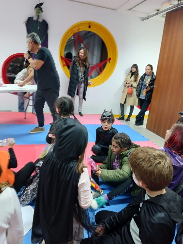 Gran éxito en la Fiesta de Halloween en Galindo y Perahuy: Magia, diversión y tradición