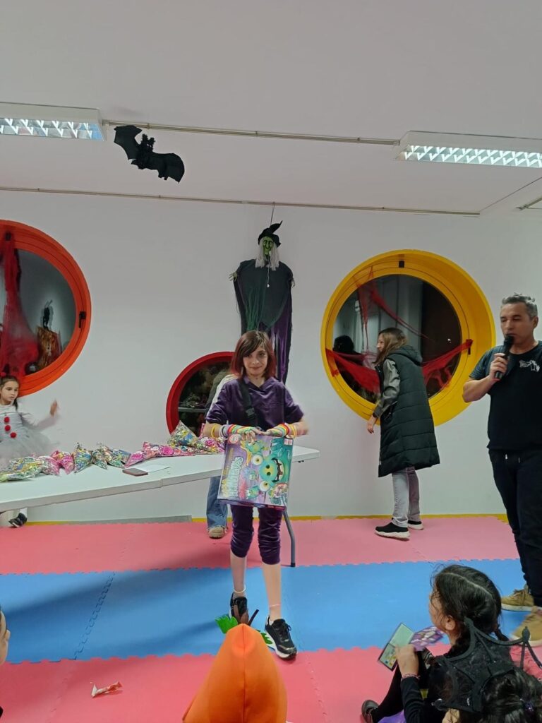 Gran éxito en la Fiesta de Halloween en Galindo y Perahuy: Magia, diversión y tradición