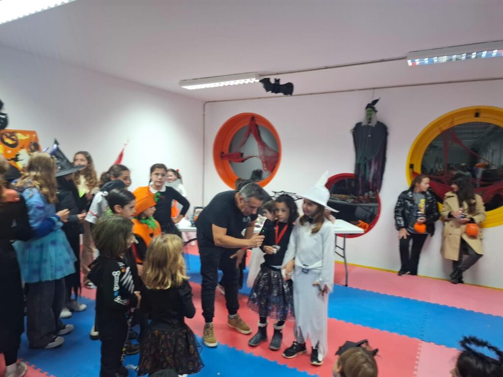 Gran éxito en la Fiesta de Halloween en Galindo y Perahuy: Magia, diversión y tradición