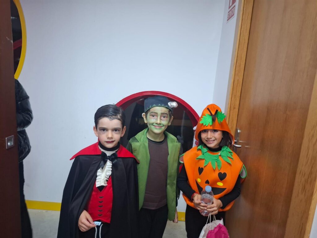 Gran éxito en la Fiesta de Halloween en Galindo y Perahuy: Magia, diversión y tradición