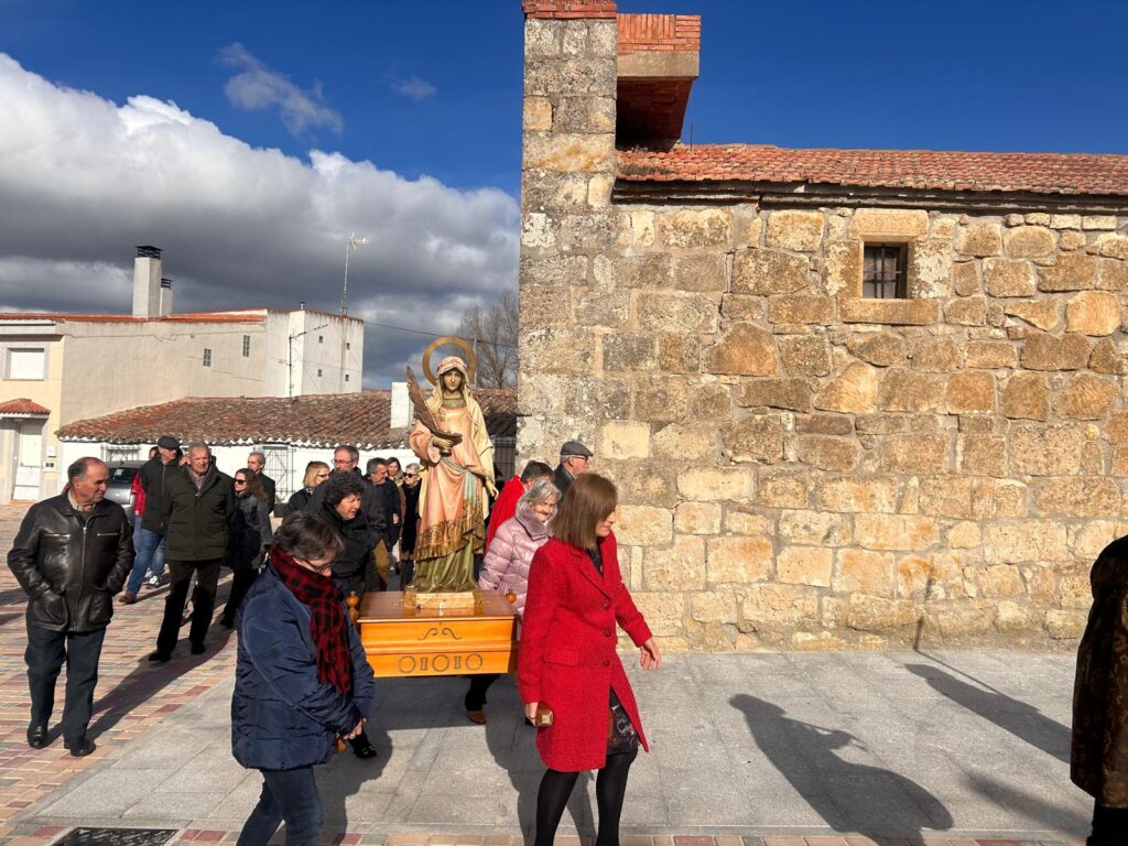 Galindo y Perahuy celebra la misa y procesión en honor a Santa Lucía