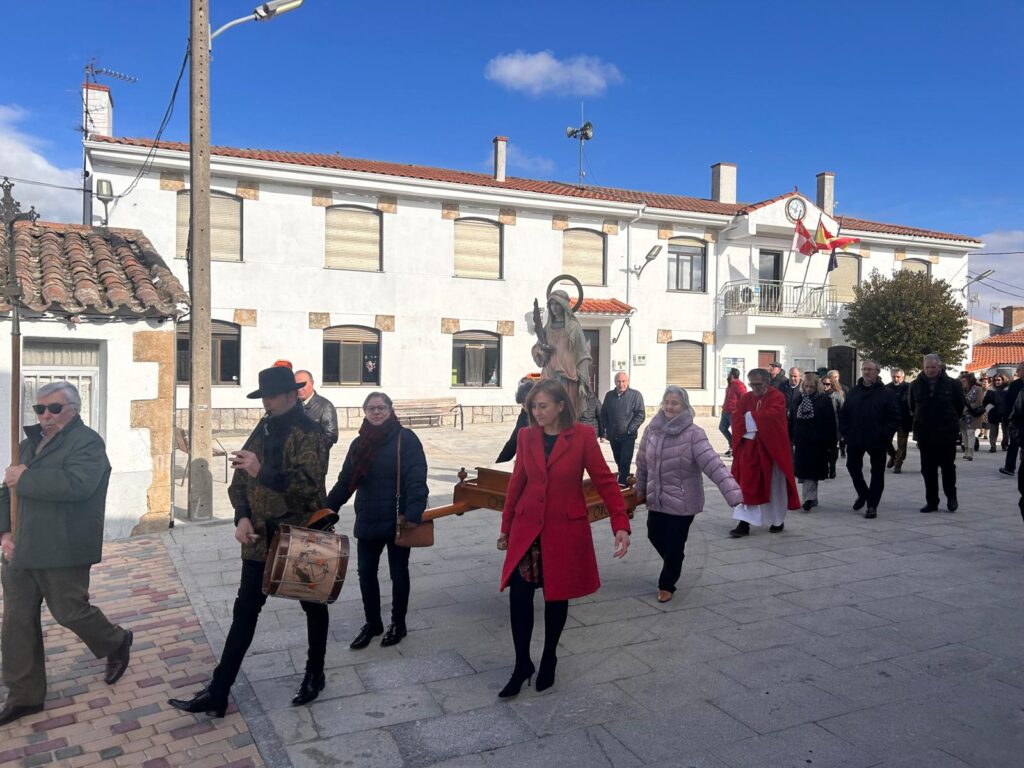 Galindo y Perahuy celebra la misa y procesión en honor a Santa Lucía
