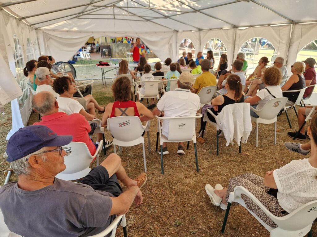 Éxito del taller de primeros auxilios impartido por Cruz Roja en la Urbanización Campo Charro