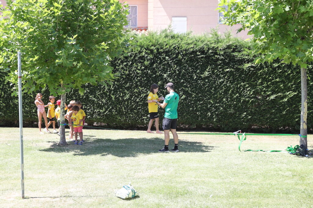 Los participantes del Campus David Gallego disfrutan del verano en Galindo y Perahuy